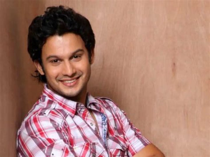 Adinath Kothare Net Worth