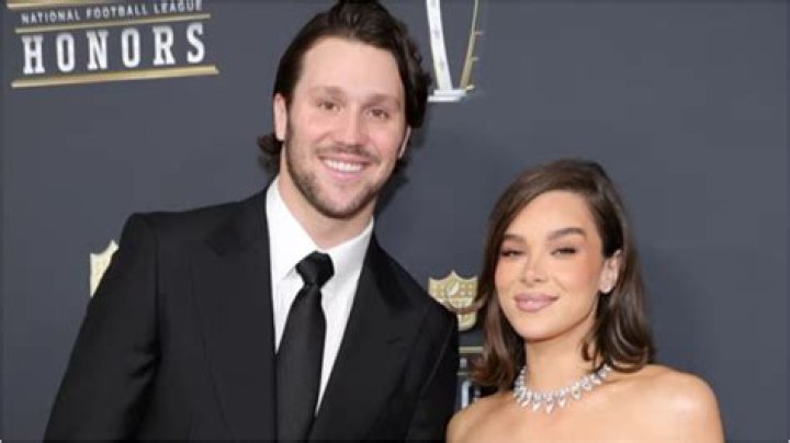 Bailey Stanfield Net Worth