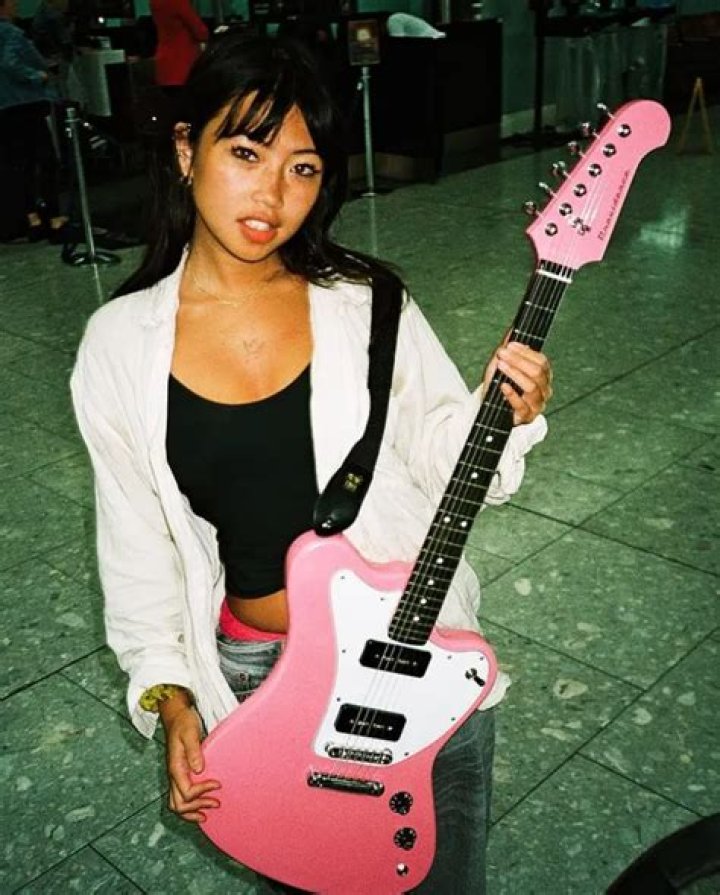 Beabadoobee Net Worth