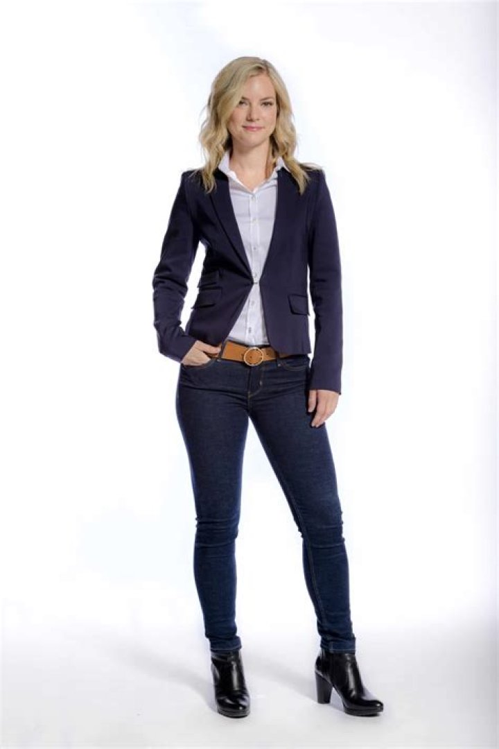 Cindy Busby – Biography, Facts & Life Story