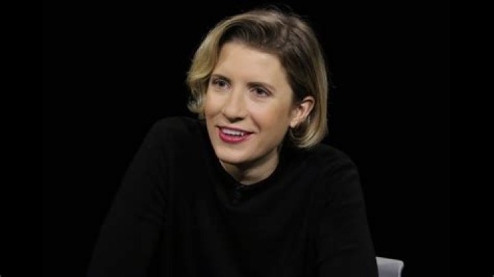 Claire Evans Net Worth