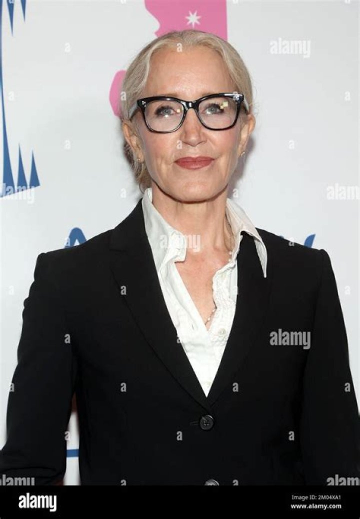 Felicity Huffman – Biography, Facts & Life Story