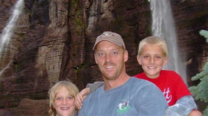 Greg Paul’s biography: what is known about the Paul brothers’ dad?