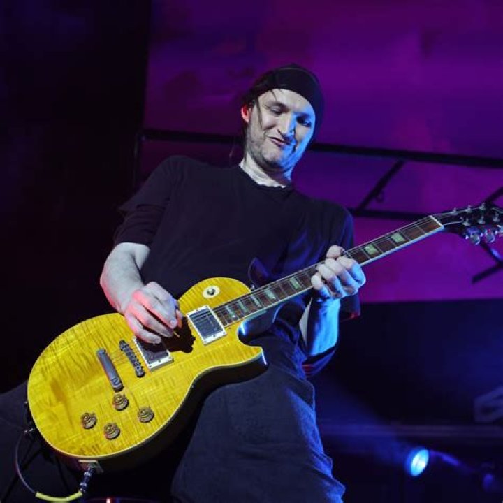 Josh Klinghoffer Net Worth 2024