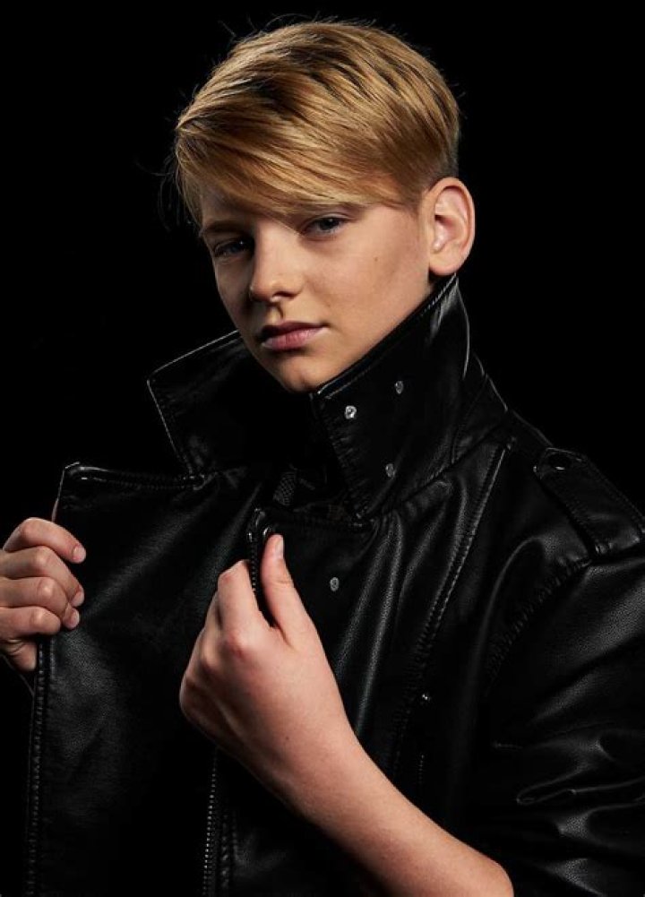 Kain Rivers from Russia | Popnable