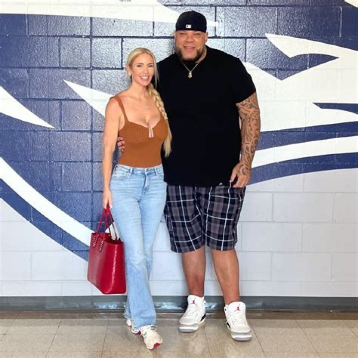 Keahi Tucker KGMB, Bio, Wiki, Age, Height, Family, Wife, Education, Salary, and Net Worth