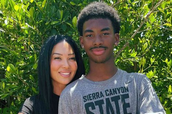 Kimora Lee Net Worth – How Much is Kimora Lee Worth?