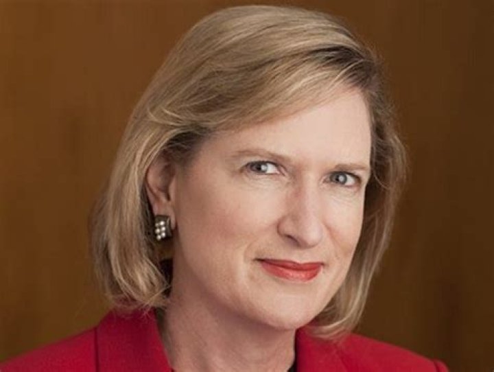 Maggie Wilderotter DocuSign, Bio, Wiki, Age, Husband, Frontier, and Net Worth