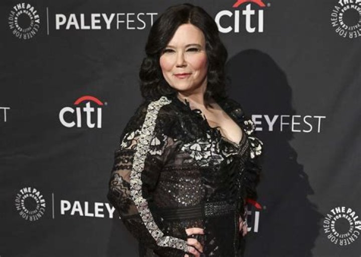 Melissa Villasenor – American Actress and Comedian | Net Worth, Age, Bio, Wiki, Career, Family, Nationality, Ethnicity, Partner, Photos And Facts