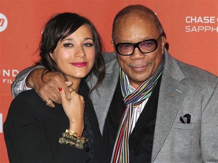 Rashida Jones Net Worth – How Much is Jones Worth?