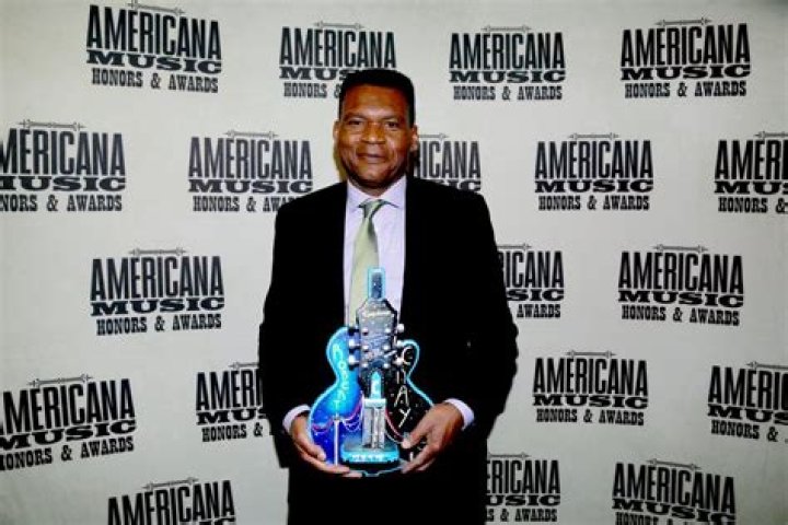 Robert Cray Net Worth