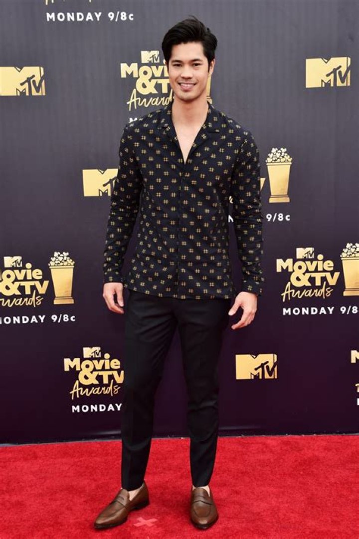 Ross Butler Height