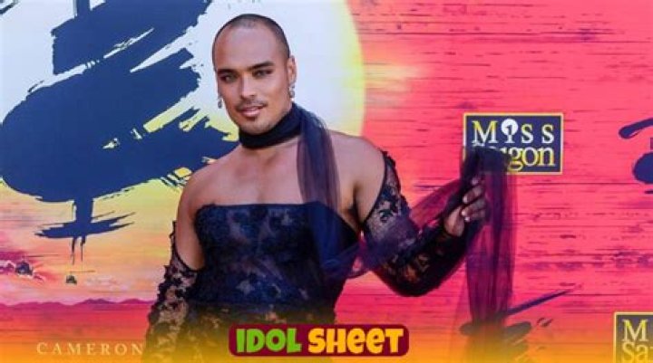 Seann Miley Moore Net Worth