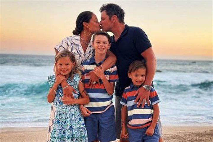 Vanessa Lachey Bio, Wiki, Age, Husband, Nationality, Mom, Children, Wipeout, and Net Worth