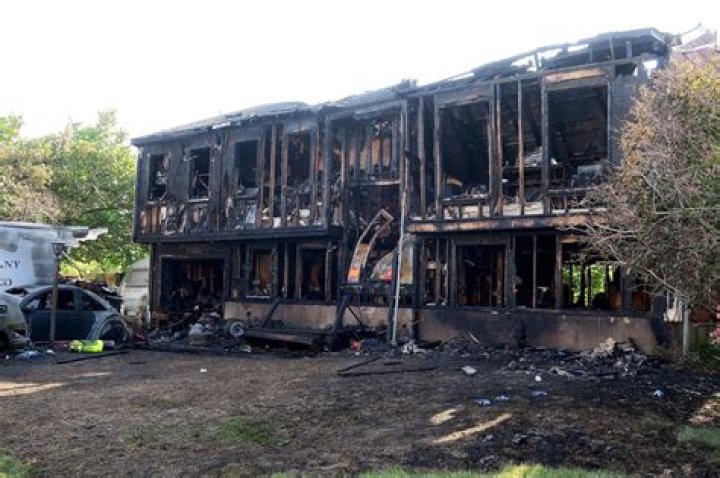 Woman Accidentally Starts Fire in Friend's Apartment After Putting Boxes on Stove